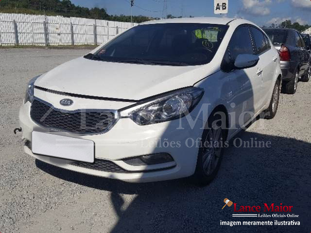 LOTE 032 - KIA CERATO SX 1.6 16V 2014