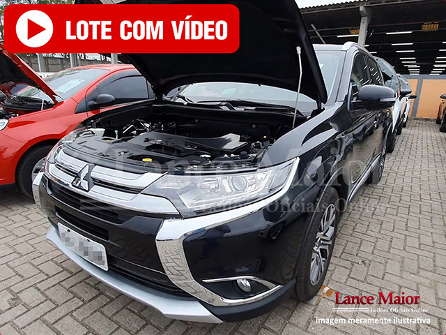 LOTE 012 - Mitsubishi Outlander Comfort 2018 