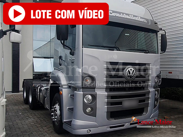 LOTE 007 - VOLKSWAGEN 26-390 E Constel. 6x4 2p (E5) 2013