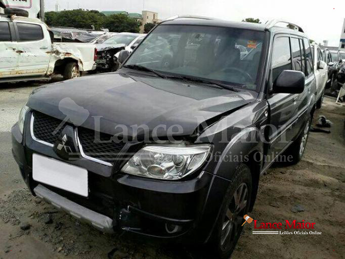 LOTE 031 - Pajero TR4 2.0 16V 4x2 2014